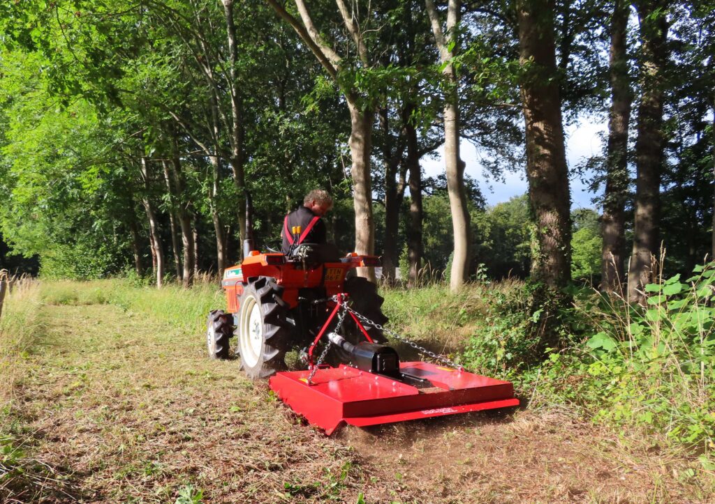 majar-weidebloters-miniwerktuigen-nl