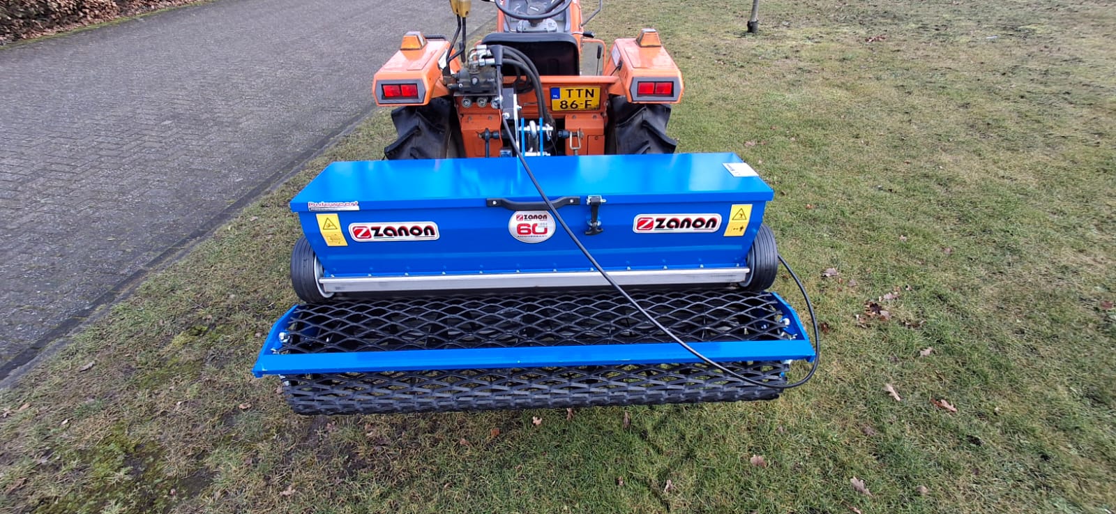 Overjarig nieuwe Zanon 1,3 Mtr. zaaimachine / doorzaaimachine - Image 6