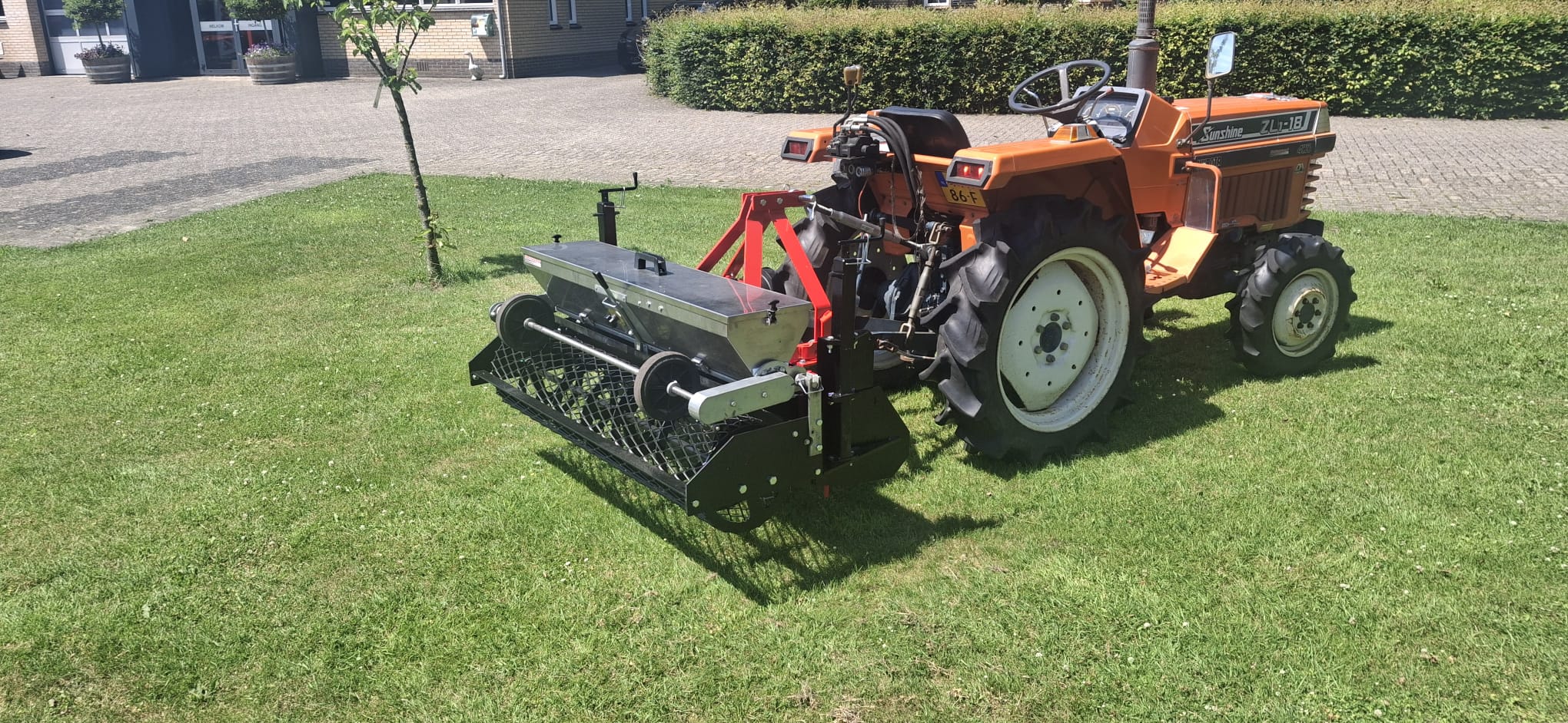Nieuwe Tecma MGT 1300 rotorkopeg met jong gebruikte zaaikit - Image 4