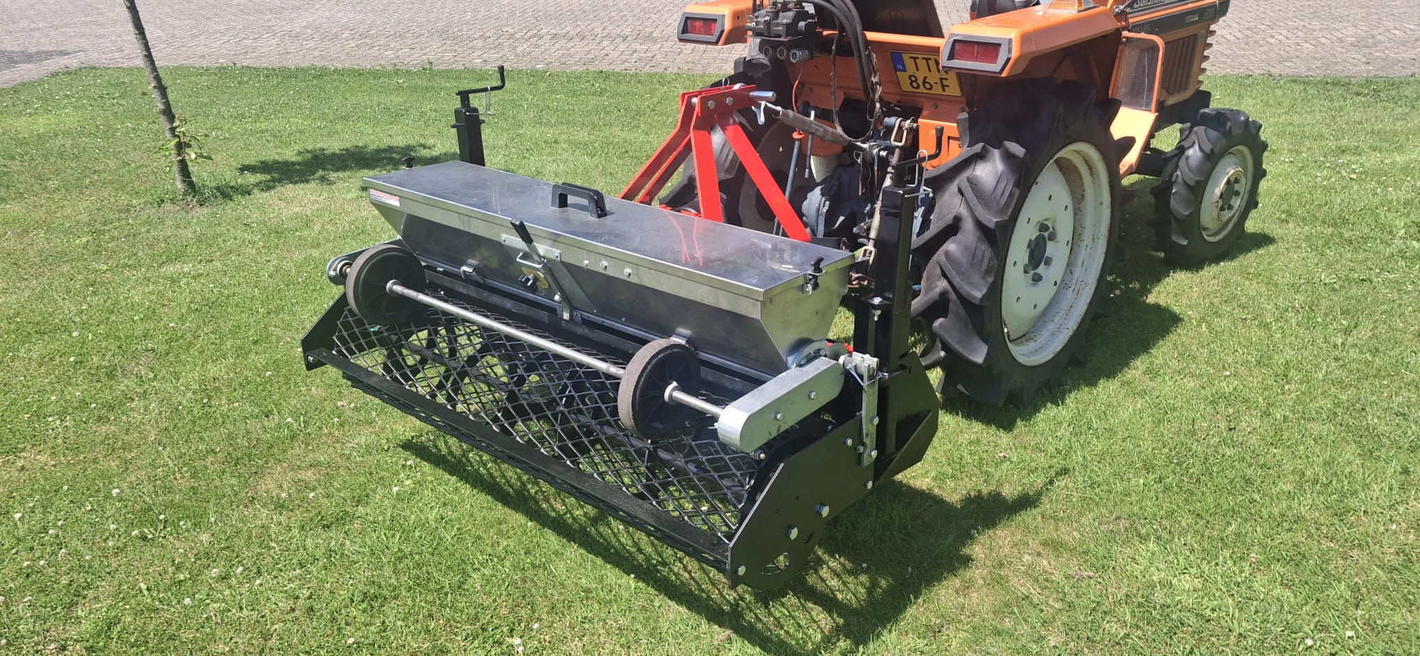 Nieuwe Tecma MGT 1300 rotorkopeg met jong gebruikte zaaikit - Image 7