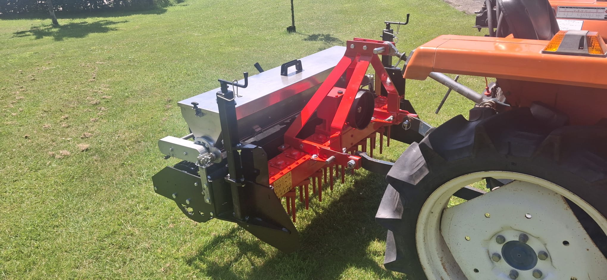 Nieuwe Tecma MGT 1300 rotorkopeg met jong gebruikte zaaikit - Image 2
